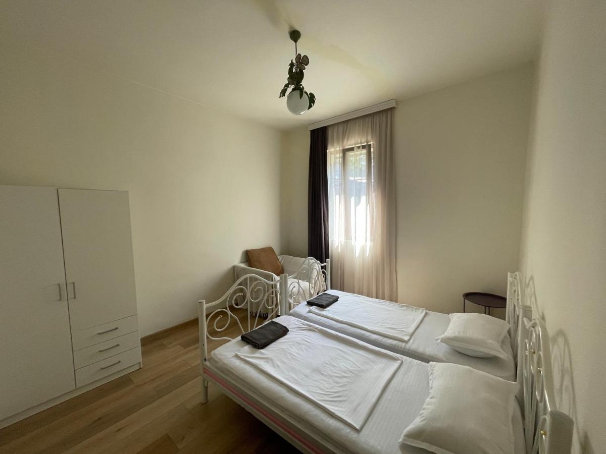 Apartment In The City Center - Old Batumi Bagian luar foto